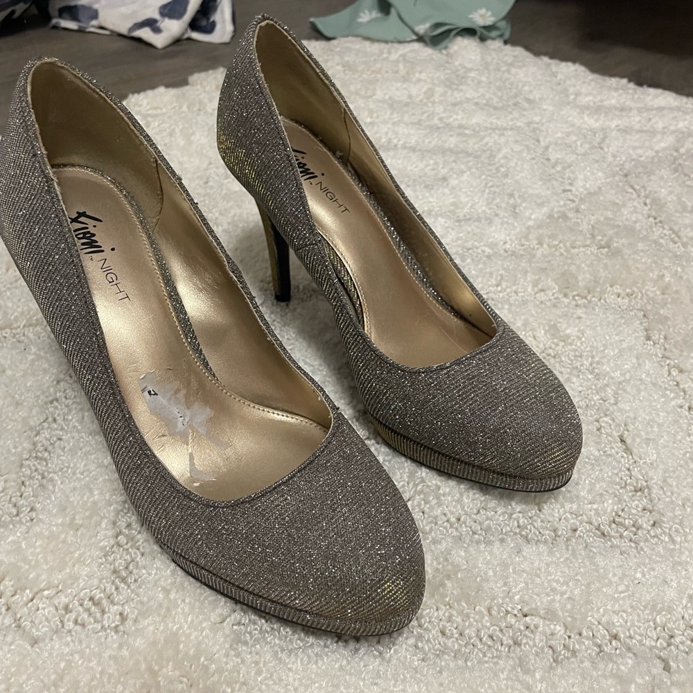 Golden sparkle heels